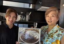 元アパレル業界 ➡ 馬肉専門店のカレー店主