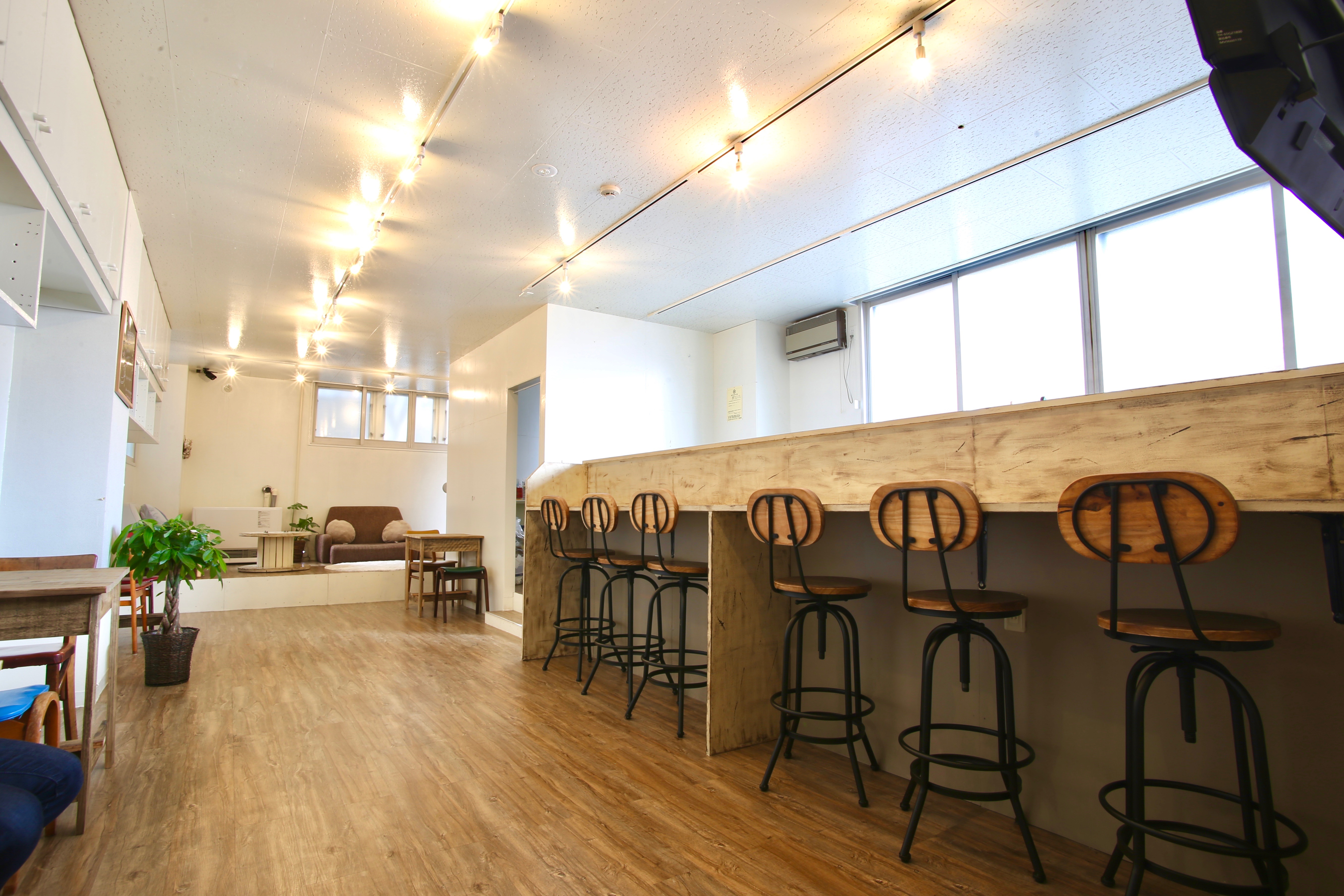 夜 中島公園torune カフェ バー シェアレストラン